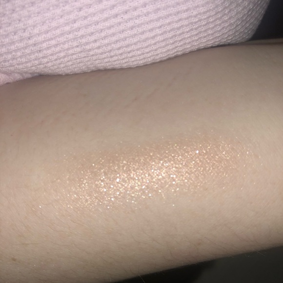 VICTORIAS SECRET EYE SHADOW IN PROVOCATEUR - Picture 4 of 4